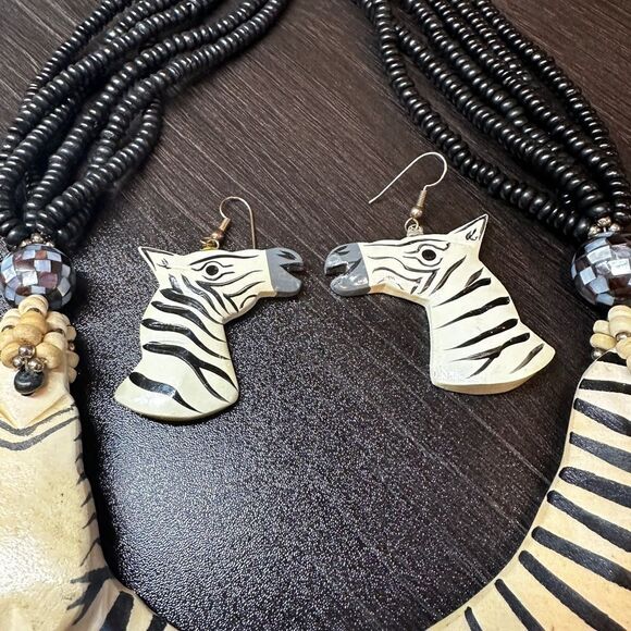 Statement zebra bib-style necklace and two sets of earrings bundle!! - Picture 9 of 16